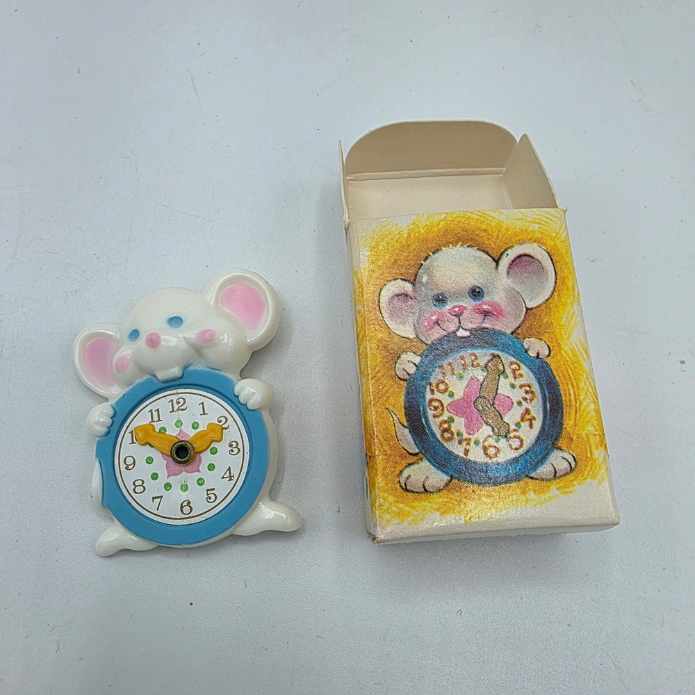 Avonโ Minute Mouse Pin Clock Feature Vintage 1974 Kitsch Accessory One Size